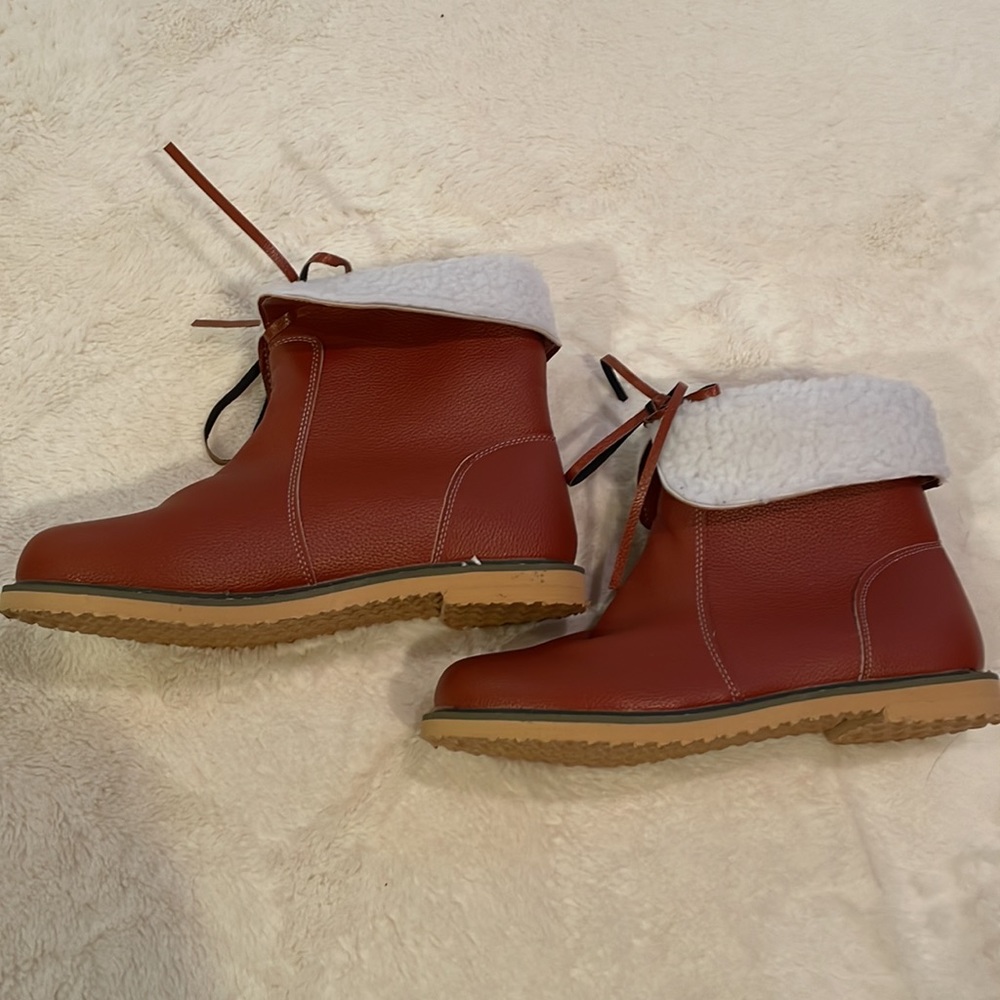 Boots** - Picture 4 of 7